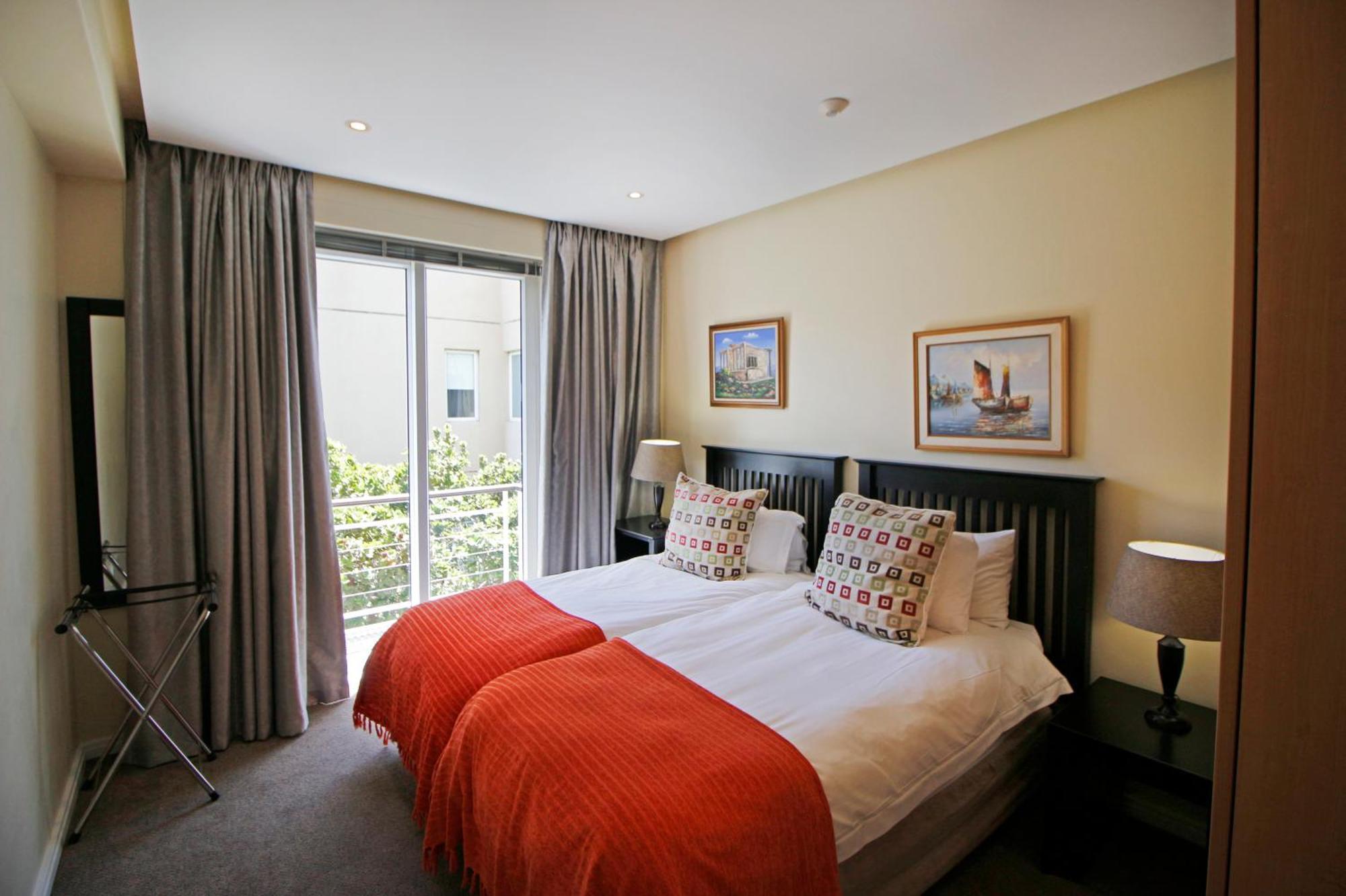 Waterfront Village Cape Town Room photo